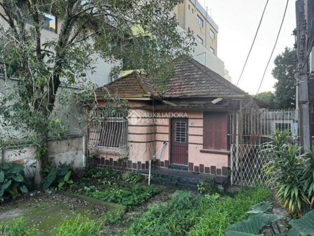 Terreno com 341m² à venda no bairro Santana