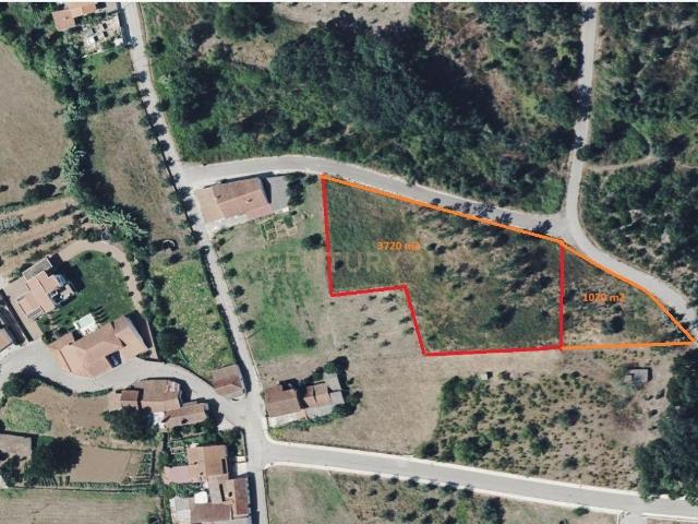 Terreno com 3720 m2 com viabilidade de construção em Chão de Couce, Ansião