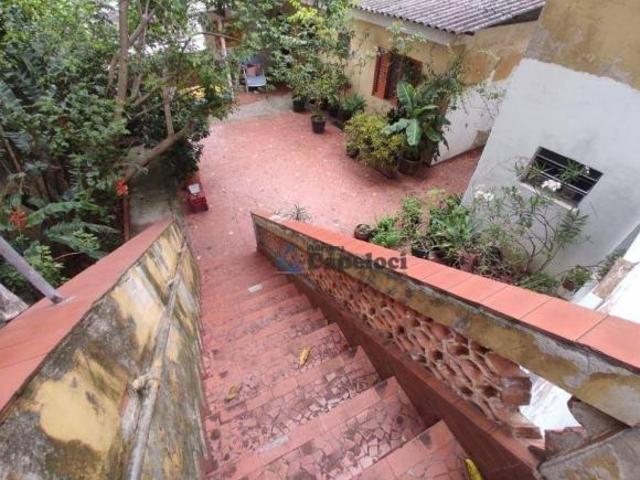 TERRENO COM 3 CASAS ASSOBRADADAS, NA VILA MIRIAM