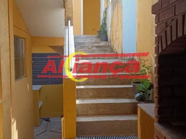 TERRENO COM 3 CASAS