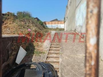 Terreno com 3 quartos