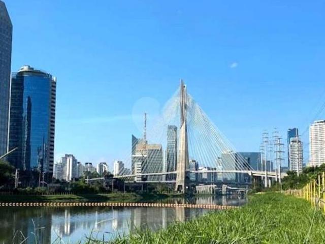 Terreno com 3 quartos à venda em Cidade monções SP