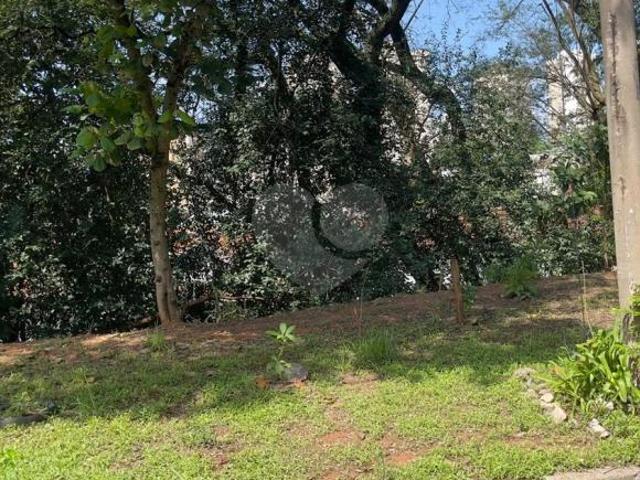 Terreno com 3 quartos à venda em Jardim rizzo SP