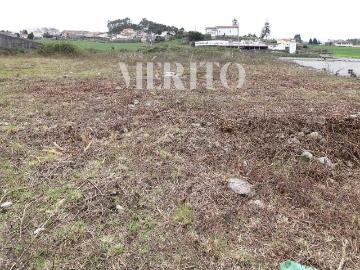 Terreno com 3.130m2 em Guilhabreu Vila do Conde