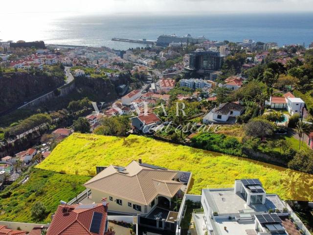 Terreno com 3.270 m² no Funchal – Excelente Oportunidade de Investimento