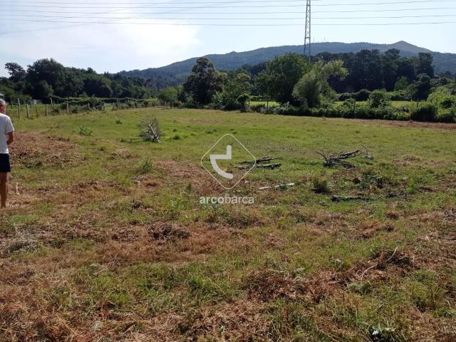 Terreno com uma valência excecional para investimento a menos de 5m do centro de Valença