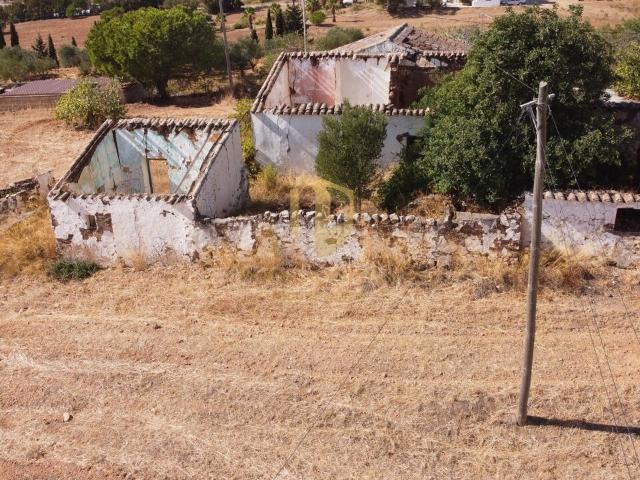 Terreno com viabilidade construtiva até 500 metros quadrados