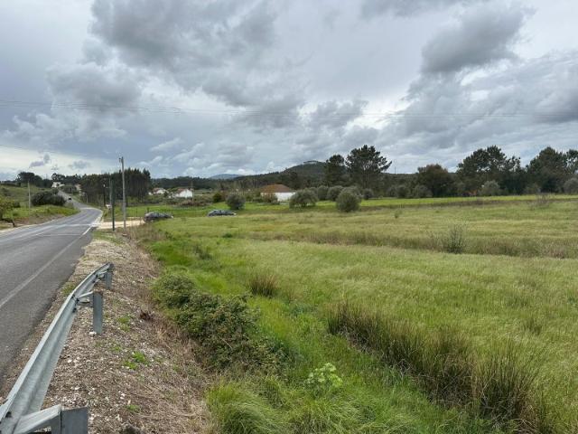 Terreno com Viabilidade Construtiva em Quebradas Rio Maior