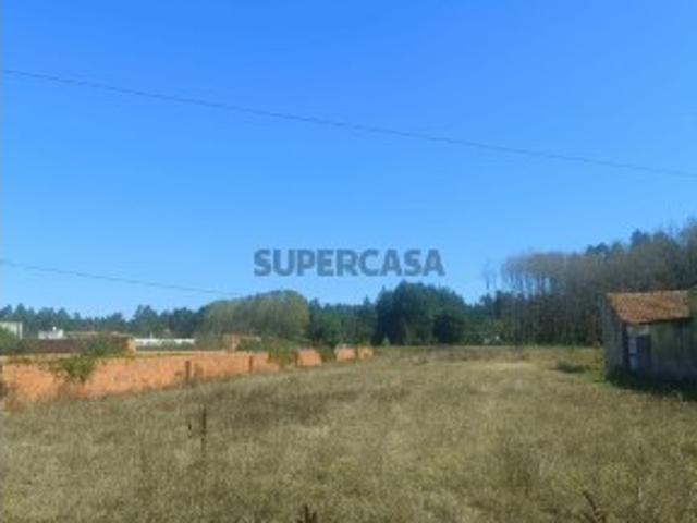 Terreno com viabilidade de construção
