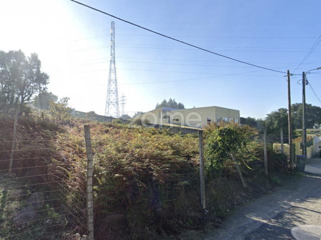 Terreno com viabilidade de construção com 1116m2 em Pedroso