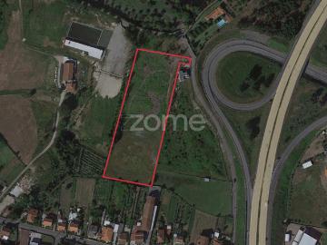 Terreno com viabilidade de construção de 12.642 m2 em Seide, Famalicão