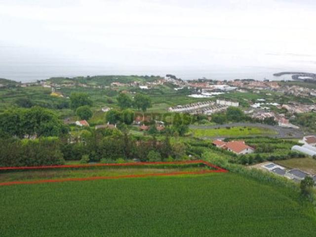 Terreno com Viabilidade de Construção de Apartamentos Turísticos