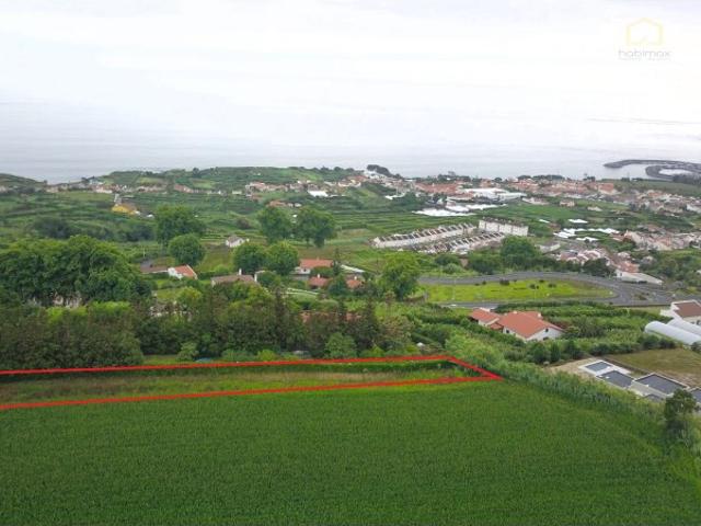 Terreno com Viabilidade de Construção de Apartamentos Turísticos