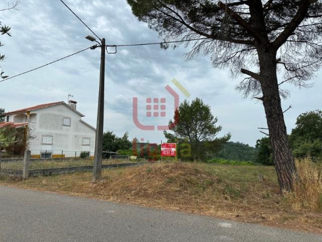 Terreno com viabilidade de construção, Ourém!