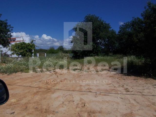 Terreno com viabilidade de construção para a venda em Ferreiras, Albufeira