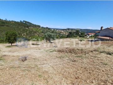 Terreno com viabilidade de construção, perto da Albufeira de Castelo de Bode