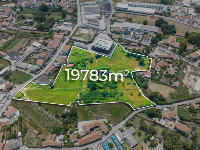 Terreno com viabilidade de construção, Vila das Aves