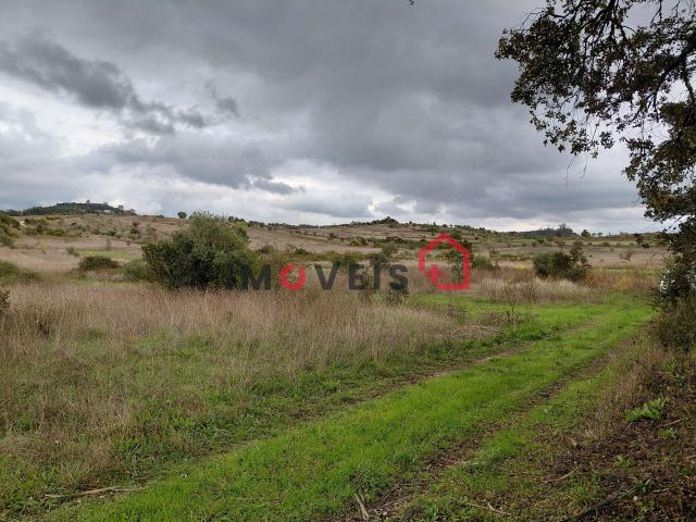 Terreno com vista deslumbrante e bons acessos!