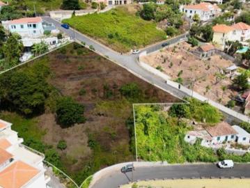 Terreno com Vista Mar e Localização Premium Santa Maria Maior, Funchal