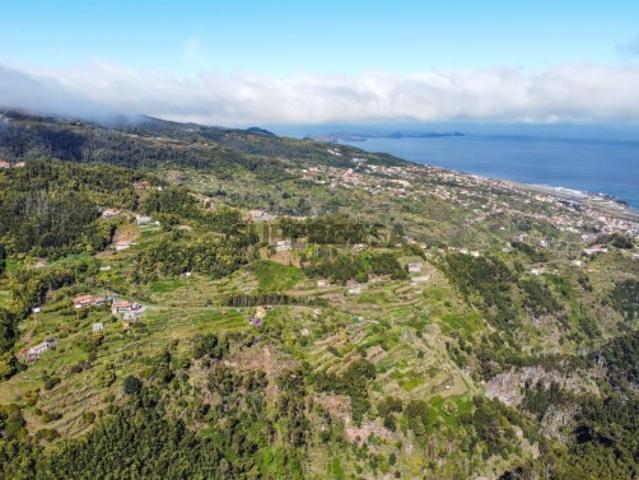 Terreno com Vista Mar e Possibilidade de Construção