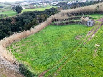 Terreno com Vista Mar e Projeto Conceptual de Turismo de Natureza | Lomba da Fazenda – Nordeste