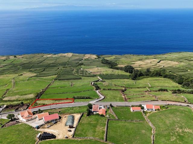 Terreno com Vista Mar em Doze Ribeiras, Angra do Heroísmo