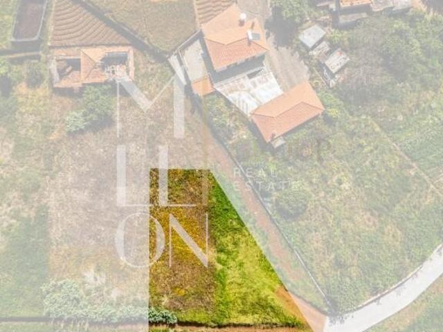 Terreno com Vista Mar junto ao Futuro Campo de Golfe — Ponta do Pargo, Calheta