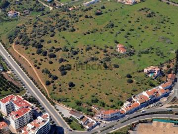 Terreno com Vista Mar para construção de prédio com 9 apartamentos em Lagos, Algarve, Portugal