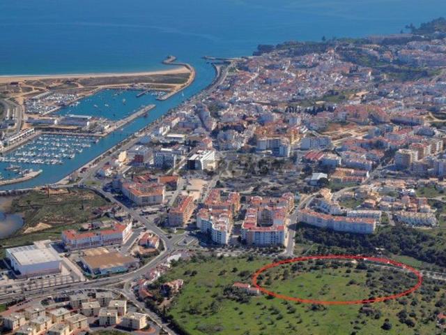 Terreno com Vista Mar para construção de prédio com 12 apartamentos em Lagos, Algarve, Portugal