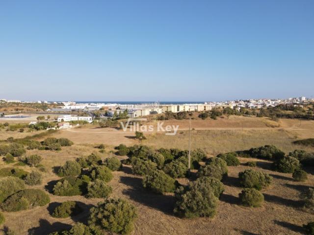 Terreno com vista mar para construir 112 apartamentos em Lagos