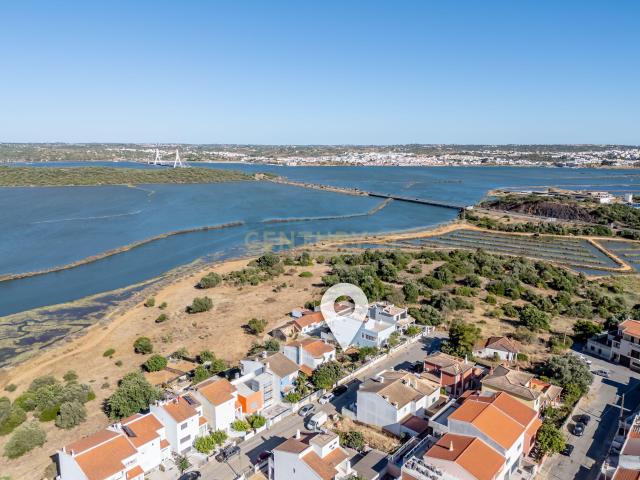 Terreno com VISTA RIO na Companheira – Portimão
