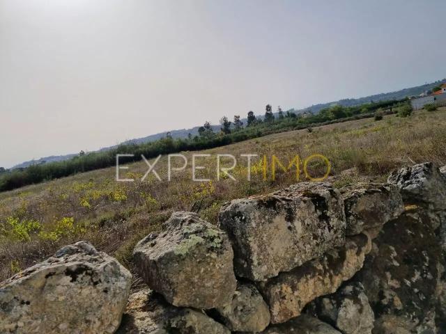 Terreno com acesso pela EN 17 Gouveia Seia