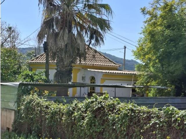 Moradia por acabar em lote urbano nos arredores de S. Brás de Alportel