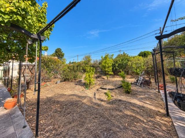 Terreno com Anexo Oportunidade em Zona em Reconversão Urbanística