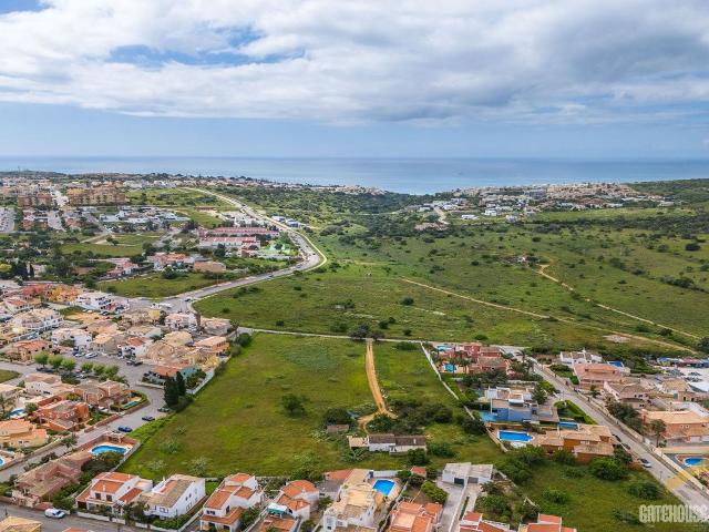 Terreno com aprovação para 22 vilas mais 39 apartamentos em Lagos, Algarve Gatehouse International Algarve