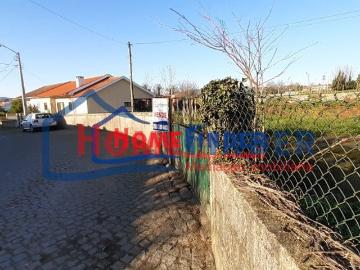Terreno com aprox. 1.000 m2 para Construção Vila Verde
