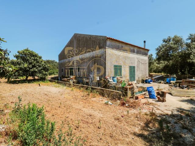 Terreno Com Arrecadação de 90m2