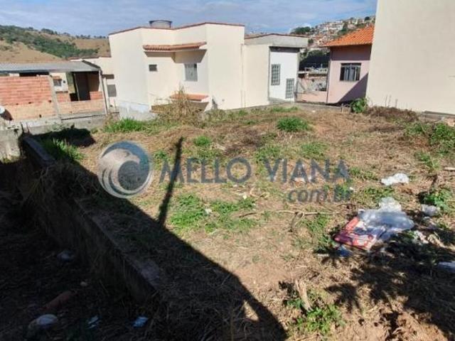 Terreno com base já construída para futura residência no Jardim Paraíso 250 m² em São Lourenço MG