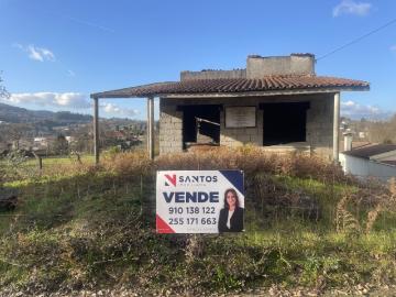 Terreno com benfeitorias | 1240m2 | Pedreira, Felgueiras