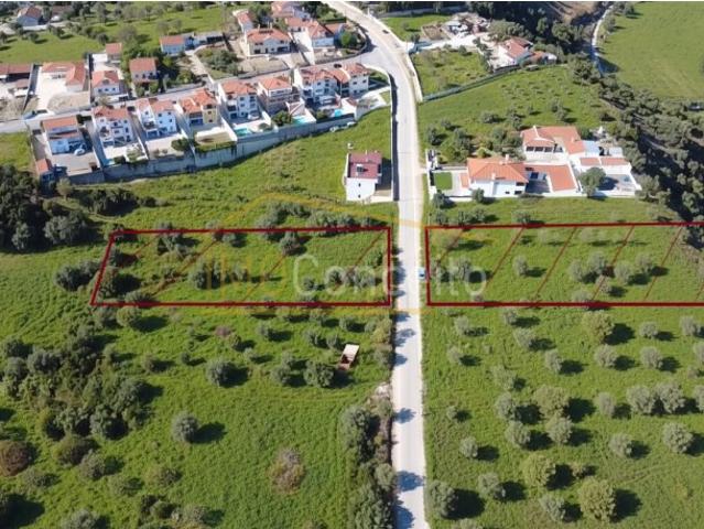 Terreno com boa acessibilidade e a apenas 5 minutos da cidade de Torres Novas