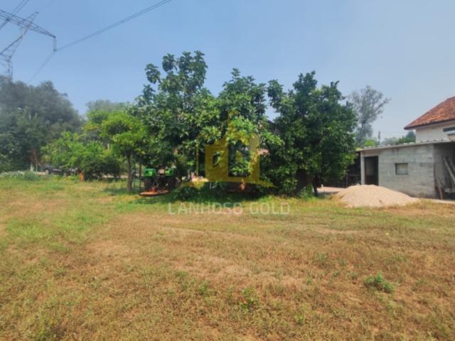 Terreno com Bungalow, perto do Rio de Verim