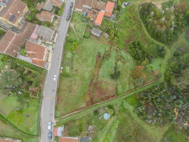 Terreno com capacidade construtiva de moradias uni/bifamiliares, em São Pedro da Cova