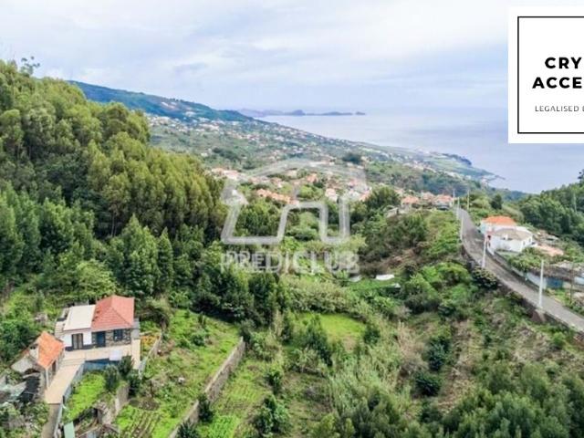Terreno com Capacidade Constructiva