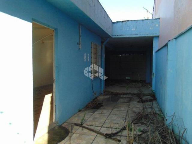 TERRENO COM CASA NO BAIRRO GLÓRIA