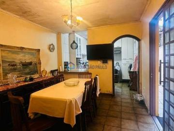 Terreno com casa à venda na Rua Professor Aprígio Gonzaga, próxima ao metrô com 190m²