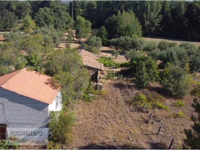 Terreno com Casa Agrícola e uma outra para recuperar Valverde Fundão