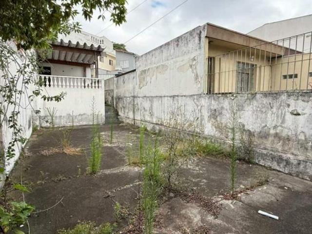 Terreno com casa antiga a venda em São Caetano