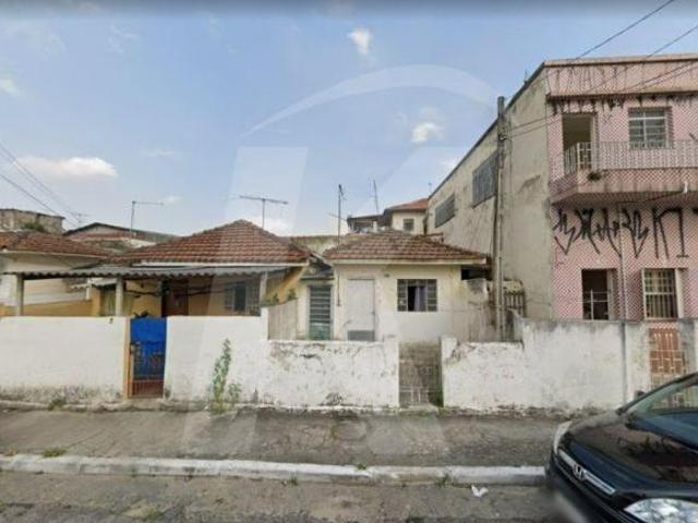 Terreno com casa antiga para construtor!