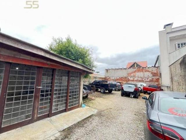 Terreno com Casa com 3 dormitórios à venda, 62 m² por R$ 690.000 Novo Mundo Curitiba/PR