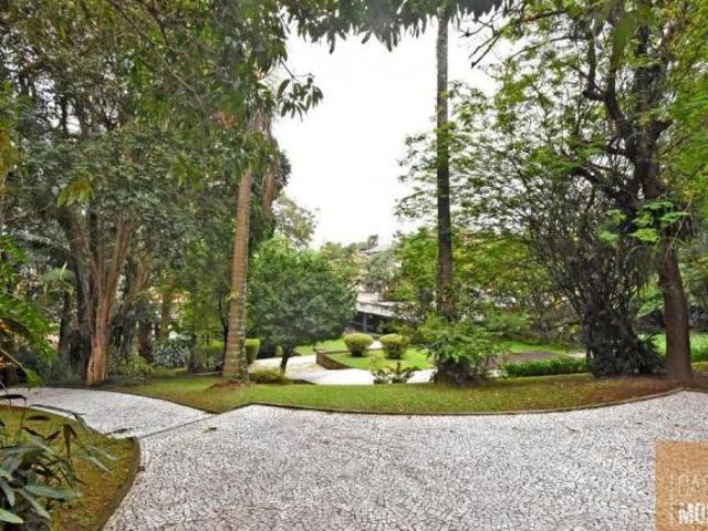 TERRENO COM CASA DE 3.100M² NA REGIÃO DA CIDADE JARDIM ZER1